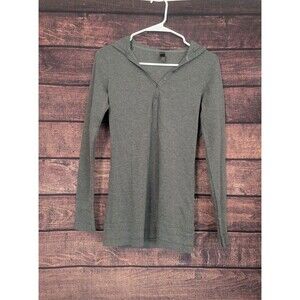 District Gray Waffle Knit Lightweight Hooded Henley Shirt With Wide Hem Size Med